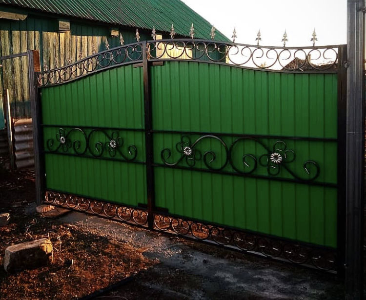 Металлические сварные ворота, распашные - цены на установку в Москве - Good Zabor
