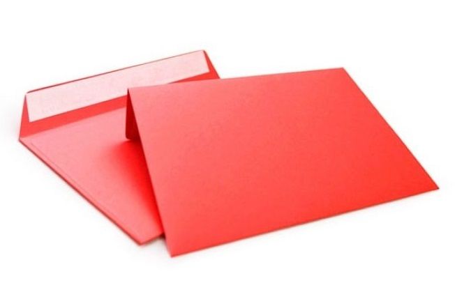 Конверт из цветной бумаги С5 (162*229) красный. 100 шт Pack24
