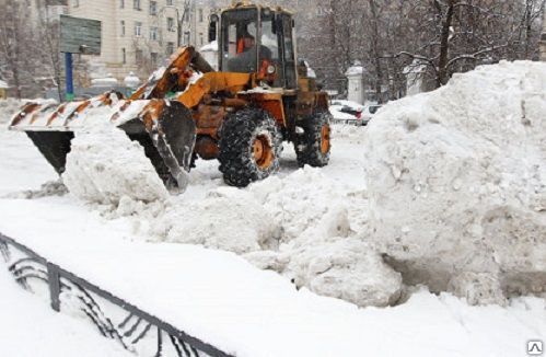 Механизированная уборка снега с улиц